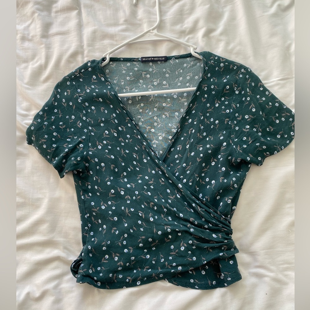 Brandy Melville Green Floral Wrap top (Size 0)